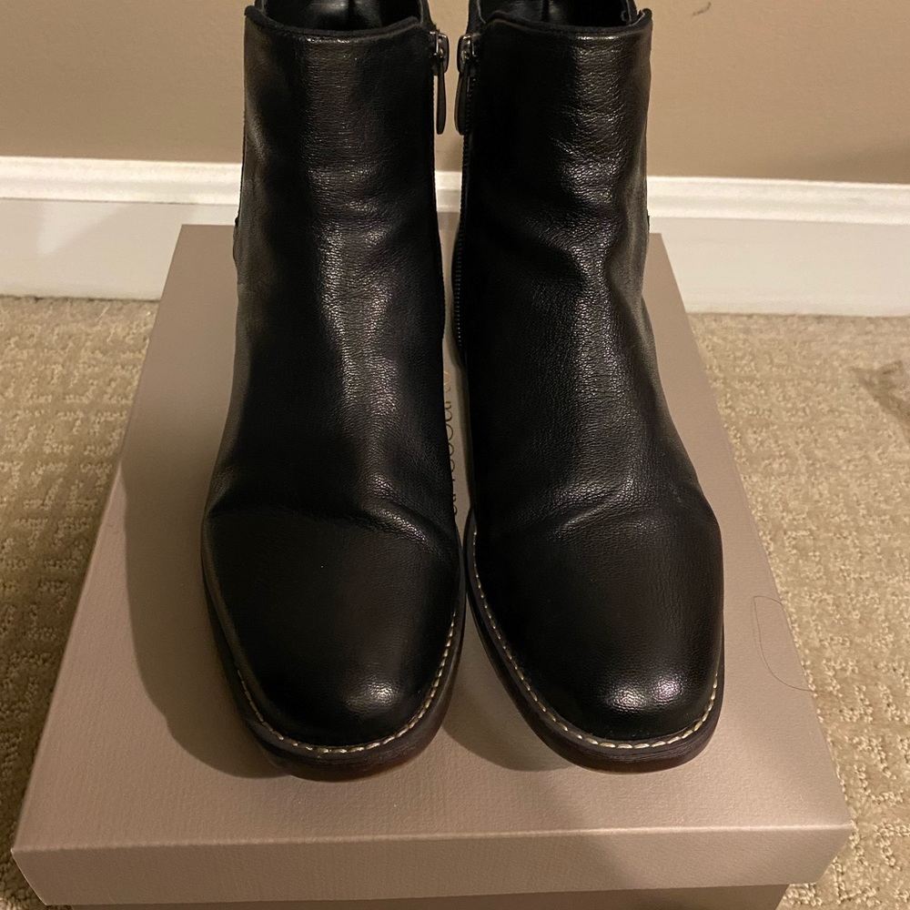 Pre owned Franco Sarto leather booties, Sz 8
